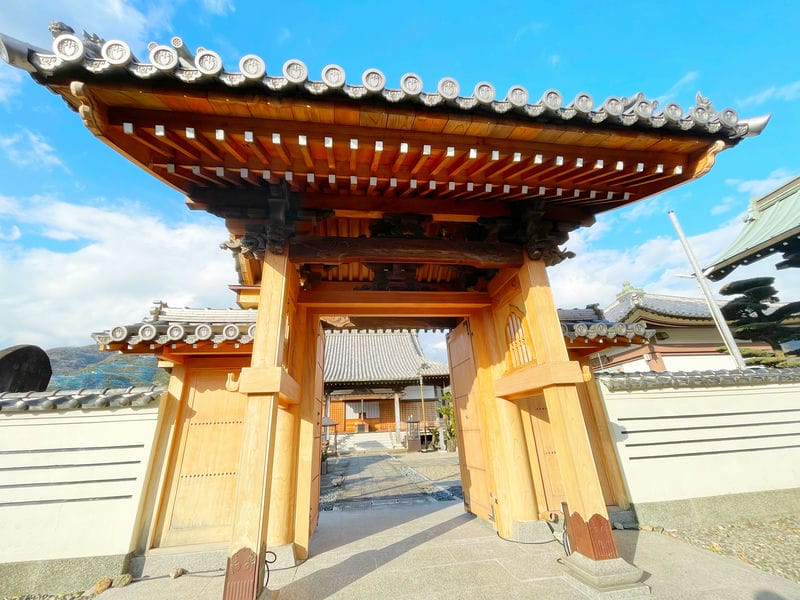 浄教寺の大きな門